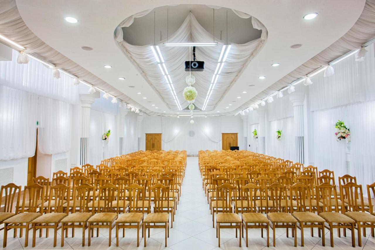Institutul Muncii Ξενοδοχείο Κισινάου Εξωτερικό φωτογραφία